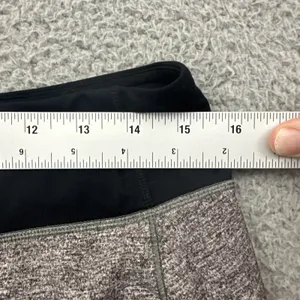 Lululemon Speed Up Shorts Low Rise 2.5" Gray Athletic Athleisure Women's 6 thumbnail 6