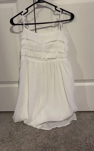 white dress thumbnail 1