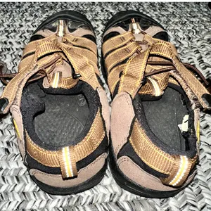 Keen Sandals Womens 9 Brown Strap Trail Water Slip Resistant Bungee Tie thumbnail 3