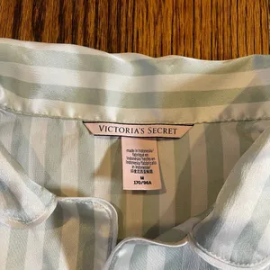 Victoria's Secret Satin Striped Pajama Top Size M thumbnail 4