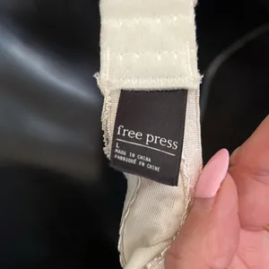 L - FREE PRESS - lace bras back open beige NWOT thumbnail 4