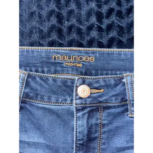 Maurices Mid-Rise Destressed Jeans Distressed‎ Denim Casual Everyday Size M thumbnail 3