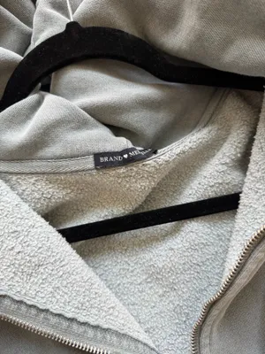 Brandy Melville Sweatshirt thumbnail 3