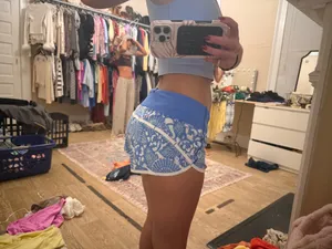 Lululemon Shorts thumbnail 3