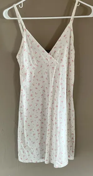Brandy Melville White floral Dress thumbnail 1