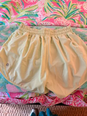 Lululemon Hotty Hot Shorts 4" thumbnail 3