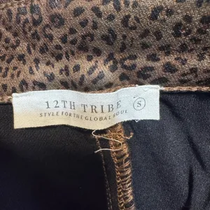 12th Tribe Womens After Hours Coated Leopard Pants Small thumbnail 9