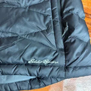Eddie Bauer‎ Vest Womens Size M Black Down Puffer Full Zip thumbnail 2
