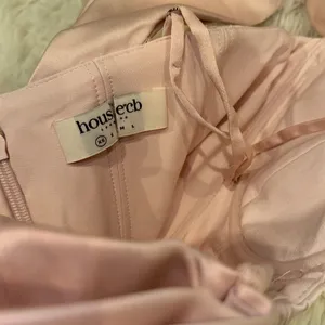 NWOT HOUSE OF CB 'Camila' Blush Off Shoulder Corset Dress sz XS thumbnail 7