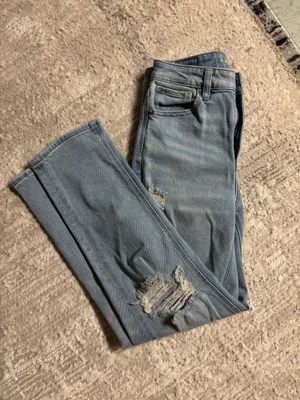 American Eagle Mom Jeans thumbnail 3