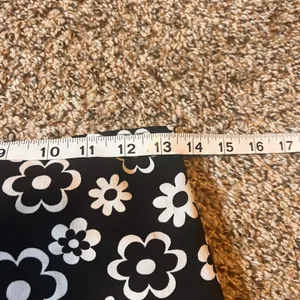 Hollister‎ California Black White Floral Print Ultra High Rise Mini Skirt thumbnail 4