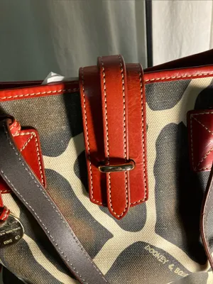 VNTG Dooney & Bourke giraffe Print Tote Bag with Red Leather Trim thumbnail 12