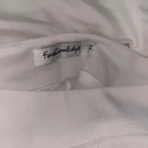 Yesstyle white pleated mini skirt thumbnail 4