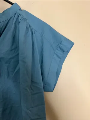 Universal Threads Dusty Blue Short-Sleeve Popover Blouse thumbnail 4