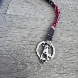 Vera Bradley Pink Grey Floral Cotton Lanyard with‎ Silver Key Ring and Clasp thumbnail 2