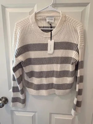 Pink Rose NWT Grey and White Sweater Size Small thumbnail 1