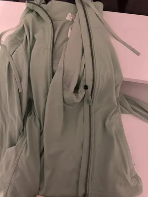 Lululemon Hooded Define Jacket thumbnail 1