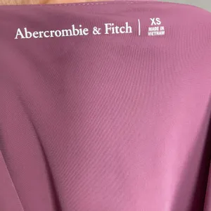 Abercrombie & Fitch Bodysuit Top Seamless XS Mauve Short Sleeves Square Neck thumbnail 7