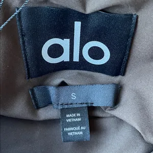 Alo Yoga NWT Plush Sherpa Edge Shacket in Expresso Button Down, Front Pockets S thumbnail 10