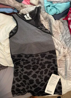 Lululemon Tank thumbnail 1