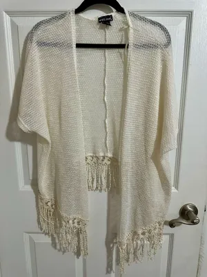 Wet Seal Cream color crotchet shawl size medium thumbnail 1
