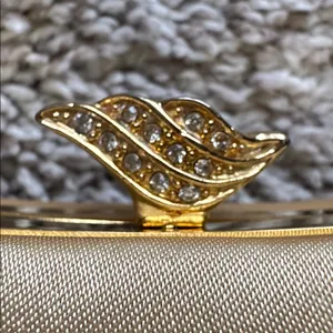 Jessica McClintock GUC gold satin evening bag. Long removable crossbody chain. thumbnail 7