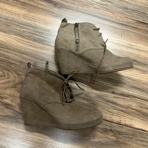 Dolce‎ vita wedge boots 7.5 thumbnail 2