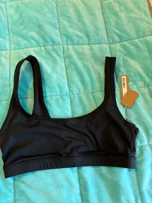 SKIMS Swim Tank Bikini Top thumbnail 1
