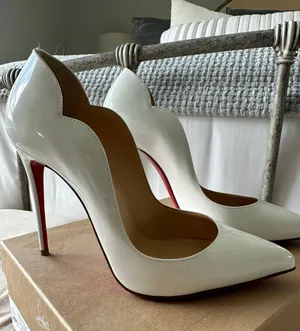 Christian Louboutin Hot Chick 100 thumbnail 1