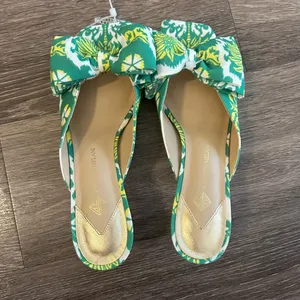 Antonio Melani Alora Royal Palm Print Bow Detail Slide Sandal Kitten Heels thumbnail 5