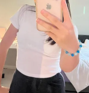 Hollister White Top thumbnail 2