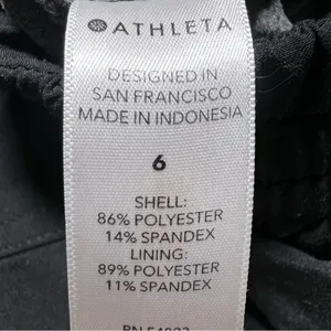 Athleta Chelsea Cargo Lined Jogger Pant in Black thumbnail 13