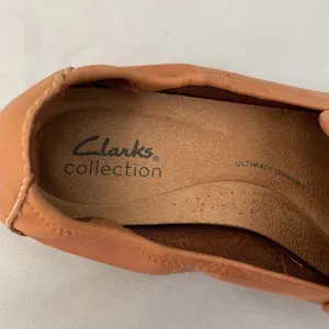 Clarks Collection Lyrical Way Shoe Size 7 Brown Leather Loafers Flats Perforated thumbnail 13