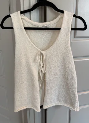 Abercrombie & Fitch Tie-Front Textured Vest thumbnail 1
