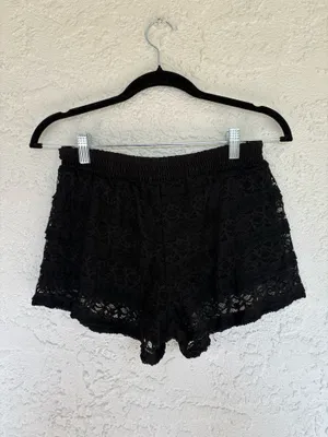 The Arte Lace Black Shorts thumbnail 3