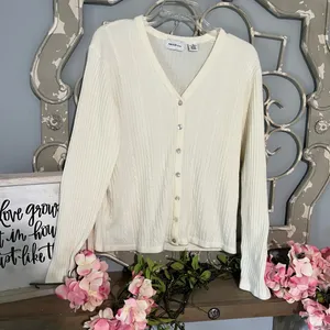 Vintage Classic Cable Knit Cardigan Cream Acrylic Lightweight Sweater Womens M thumbnail 3