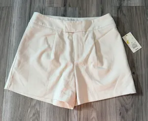 A New Day Women’s Shorts 6 White/ Ivory Stretch High Rise Dress Shorts NWT thumbnail 1
