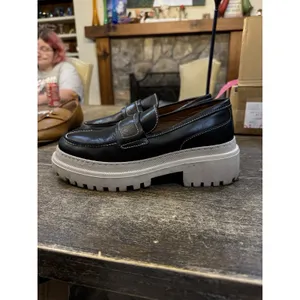 Shoe The Bear IONA CHUNKY LEATHER LOAFERS Size 8.5 Lug Sole thumbnail 2
