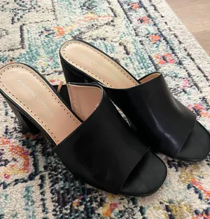 Adrienne Vittadini Black Mules thumbnail 1