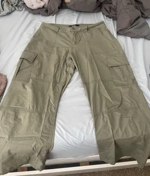 Hollister Cargo Pants thumbnail 1