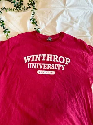 Gildan Red Winthrop University Graphic T-Shirt - Size Large (L) thumbnail 4