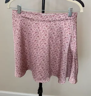 Hollister‎ Ultra High-Rise Floral Mini Skirt Size M thumbnail 1