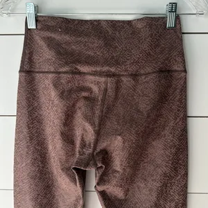 Aerie Brown Leggings with Tapered Design Sz M thumbnail 5