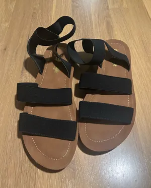 Cushionaire NWOT Black Strappy Sandals thumbnail 1
