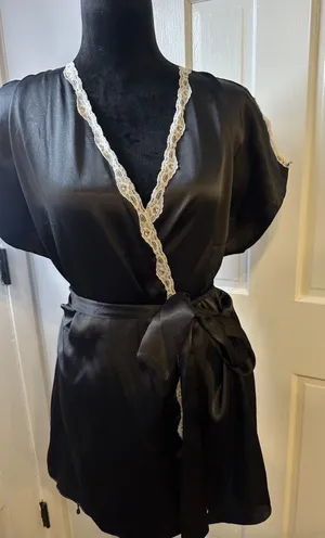 Ambrielle Robe Short Sleeve Black Kimono W/ White Lace Trim Size Large Coquette thumbnail 1
