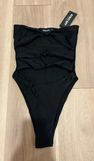 Koko Bay Swimsuit Black Size 4 thumbnail 1