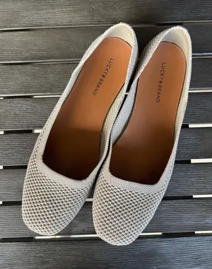 Lucky Brand Dymon Ballet‎ Flats Size 9.5M Beige Knit Metallic Slip On Shoes thumbnail 1