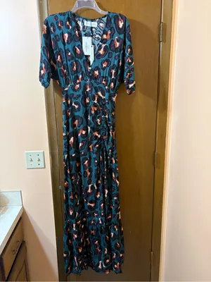 NWT Stillwater Green Cheetah Plunging Neckline Maxi Dress thumbnail 2