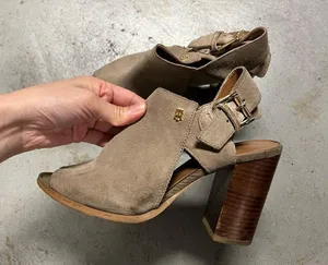 Peppy Peeptoe Ankle Booties in Tan Beige Size 6 EUC thumbnail 7