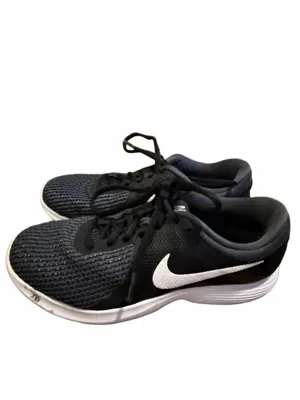 Nike Black and White Mesh Training Sneakers thumbnail 3